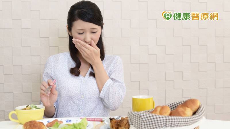 舌頭麻、食慾差又沒精神當心是更年期！　中藥針灸調理緩解不適