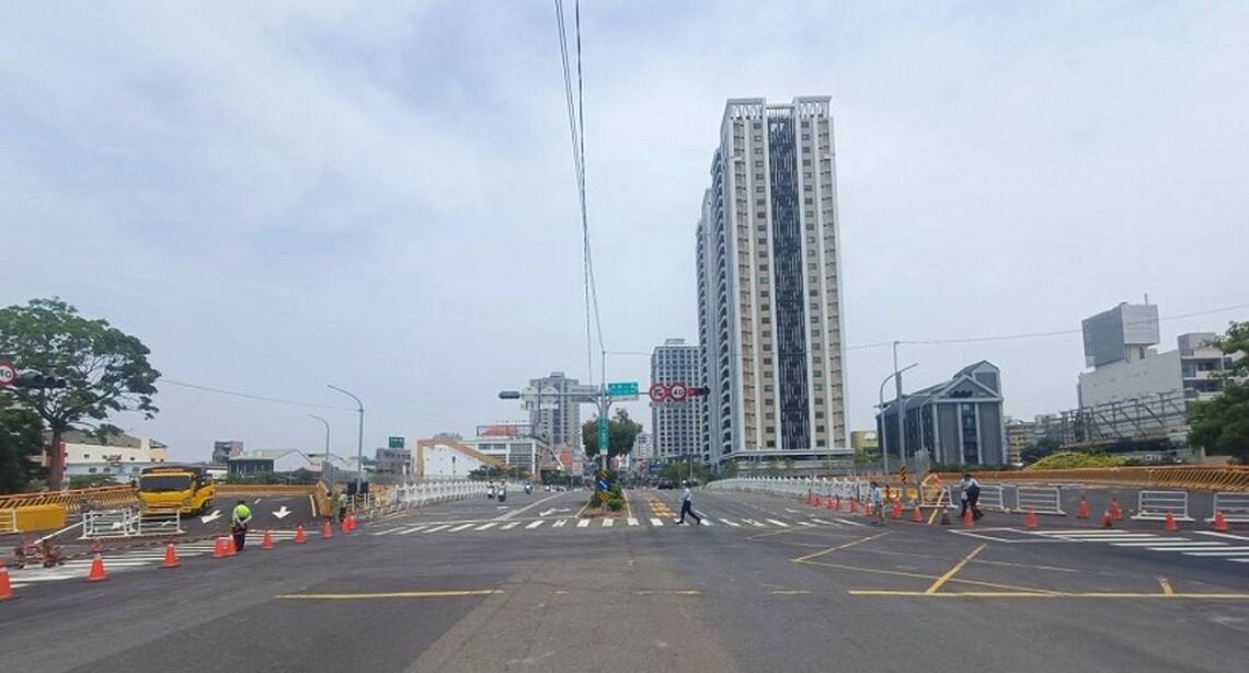 台南臨安橋改建9/2啟用鋼便橋替代