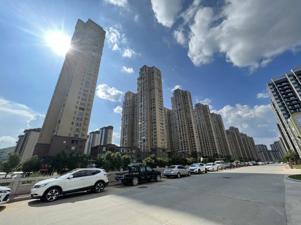 四線城市郊區的小區，生活機能極優