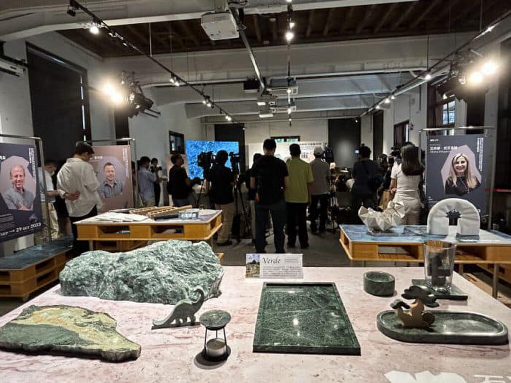 現場展示