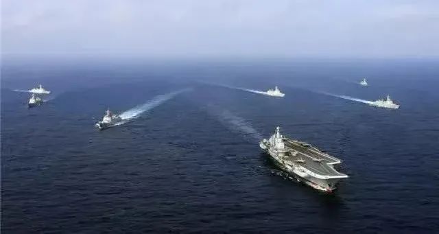 國防部向國人示警指出,習近平第三任期「推動解決台灣問題進程」。圖為解放軍航母編隊資料照片