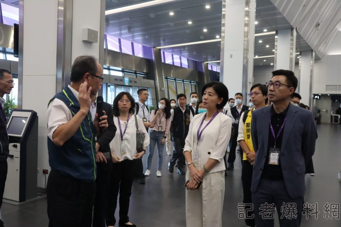 江啟臣爭取擴大台中=金門航班 10月將增近萬人次運量