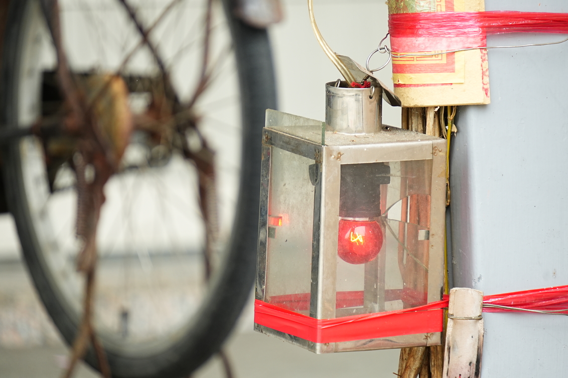 嘉義東石沿海地區高掛普度燈 指引明路 為「好兄弟」照亮路