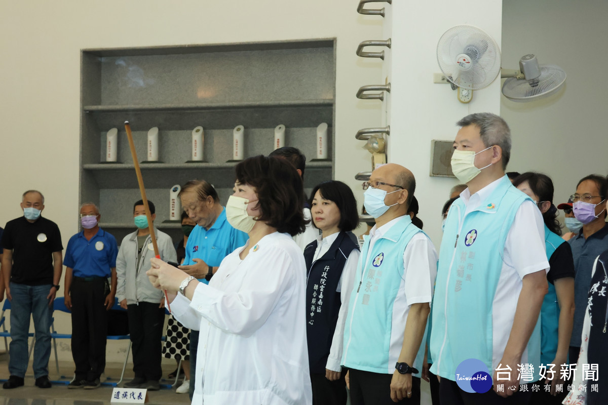 嘉義市上午於射日塔一樓忠烈祠舉行112年秋祭國殤祭典/嘉義市府提供