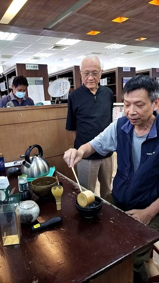 漾新聞|六龜圖書分館舉辦陶藝茶碗與山茶的雙重奏品味茶碗與茶文化