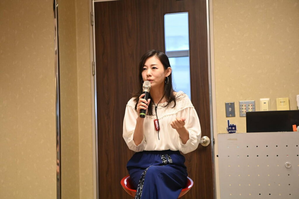 時尚顧問鄒昀真老師