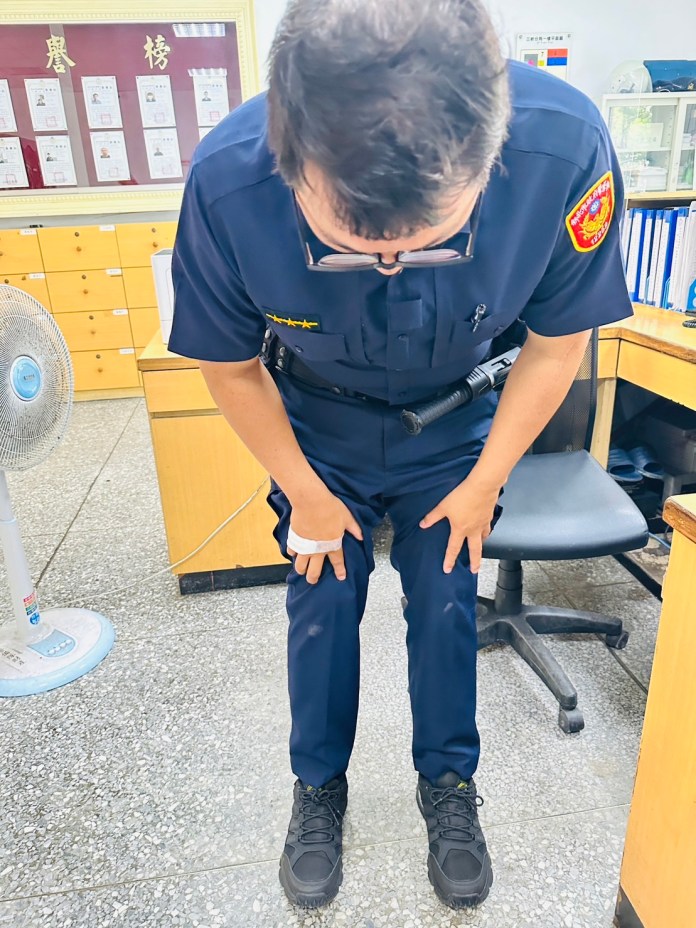 三峽英勇警查違停遭衝撞 柔道技「護身倒法」保命 58 S 91562047 | 社會 社會 記者爆料網