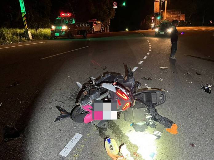 (救護車車禍片)救護車出勤與機車相撞 無駕照機車騎士受傷送醫 58 | 社會 社會 記者爆料網