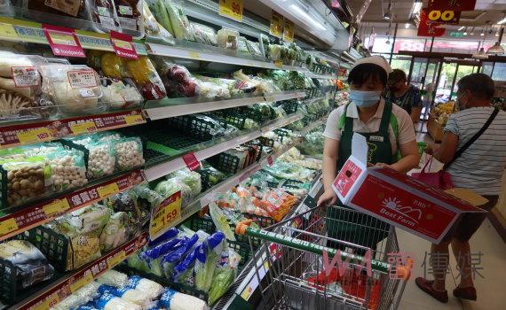 海葵颱風吹起產地菜價狂飆 菜籃族佇腳猶豫怎麼下手