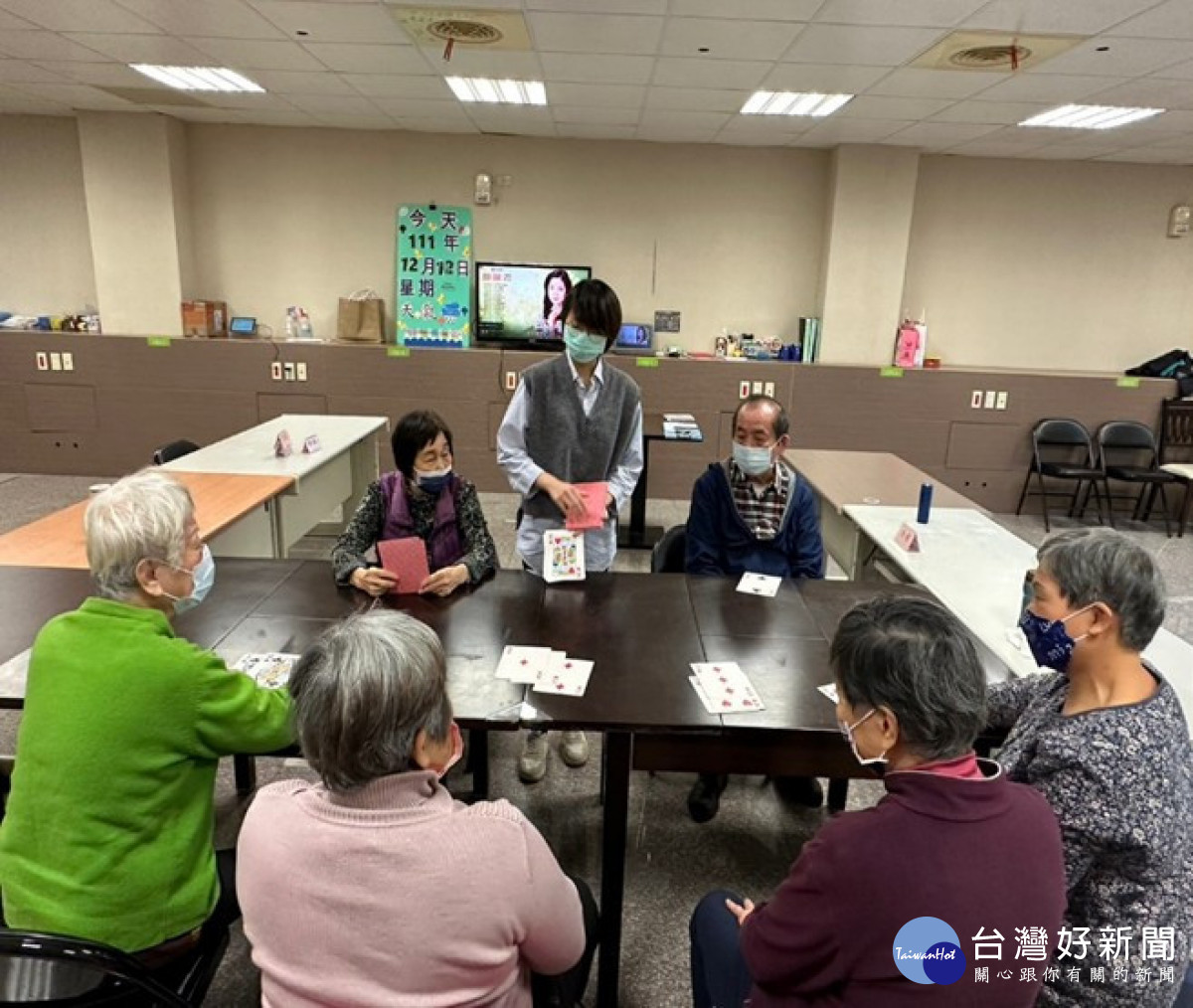 桃園市政府攜手失智共同照護中心、失智社區關懷據點,並連結民間單位,推出失智者及照顧者關懷列車。