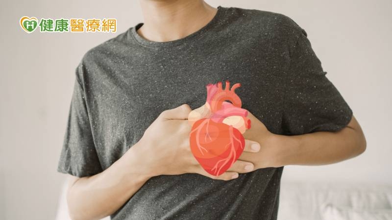 常暈厥當心!少年莫名五度暈厥險死 植入「體內去顫器」保命