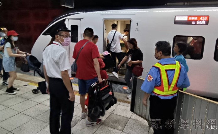 (更新)海葵颱風衝擊南台灣 台鐵多班次停駛 63 1 4 | 生活 生活 記者爆料網