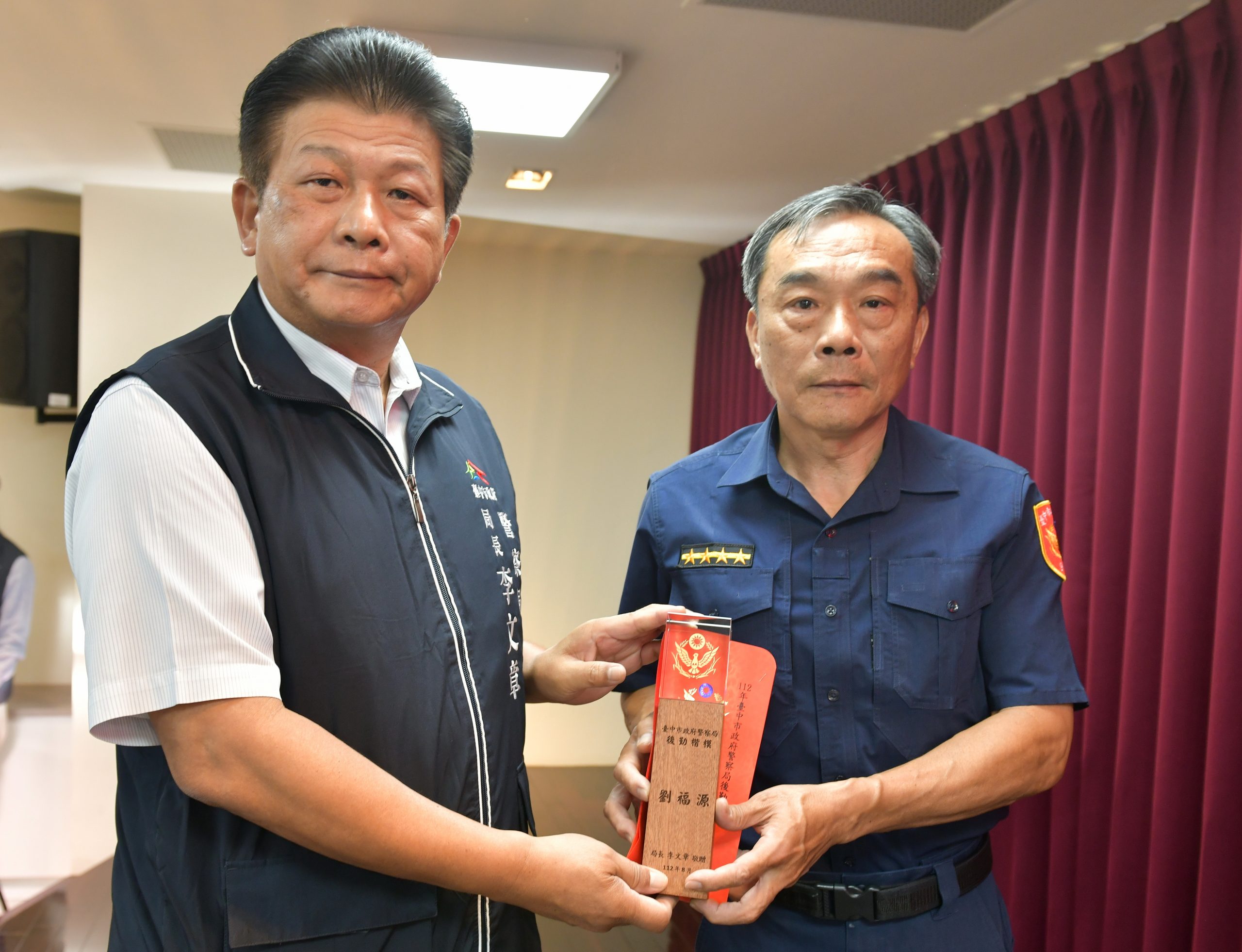 劉福源今年榮獲警政署核准選為112年度警察局後勤楷模，這個殊榮實至名歸。（圖/記者江雁武翻攝）