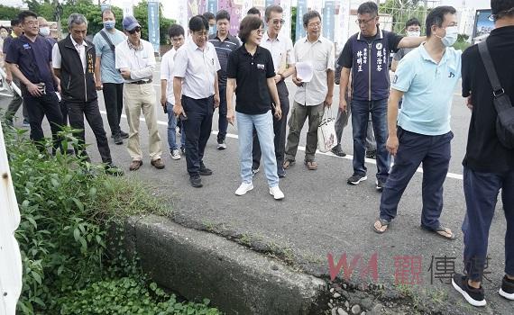 影／雲145虎尾段旁側溝改善計畫啟動　立委蘇治芬與營建署長會勘現場