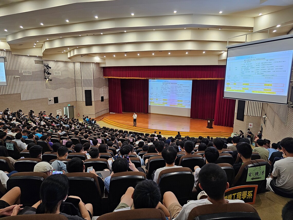 漾新聞|高大新生入學典禮 陳月端勉新生善用資源培養跨域能力
