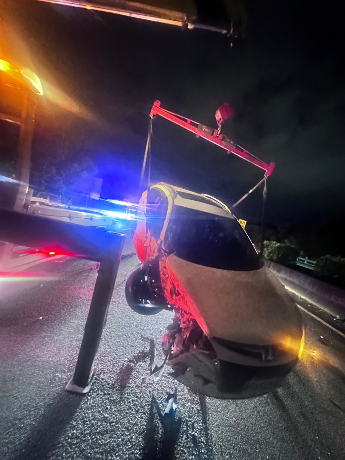 (國道車禍片)國道3北上茄苳路段車禍 大客車與2自小客車相撞釀車流回堵 64 | 社會 社會 記者爆料網