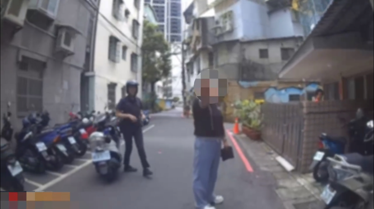 海山警獲報後立即趕往現場處置。（記者徐煜勝翻攝）
