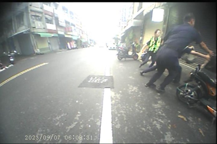 失聯移工遇盤查落跑 遭年輕女警壓制上銬 63 BF44EE28 3847 4347 B11D 40C799081650 | 社會 社會 記者爆料網