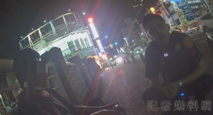 我不要被關! 酒駕遭攔男子痛哭求饒警尷尬 62 0AA4AC53 3357 4259 BEFD 7A08330127EA | 社會 社會 記者爆料網