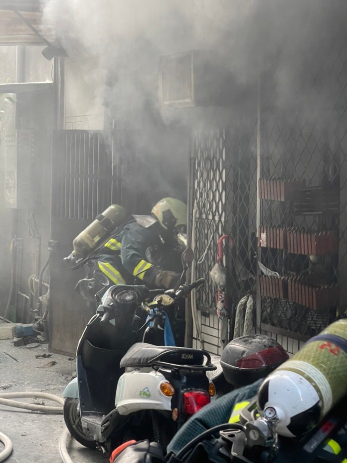 (更新影片)北市萬華桂林路民宅火警!屋內發現1人死亡 66 8B6F161C E821 44F8 937D AED0E087295B | 社會 社會 記者爆料網