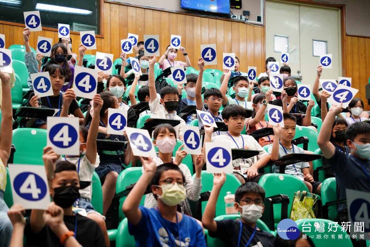 嘉義縣環境保護局昨(9)日在國立中正大學舉辦「112年度環境知識競賽」/林詩涵翻攝