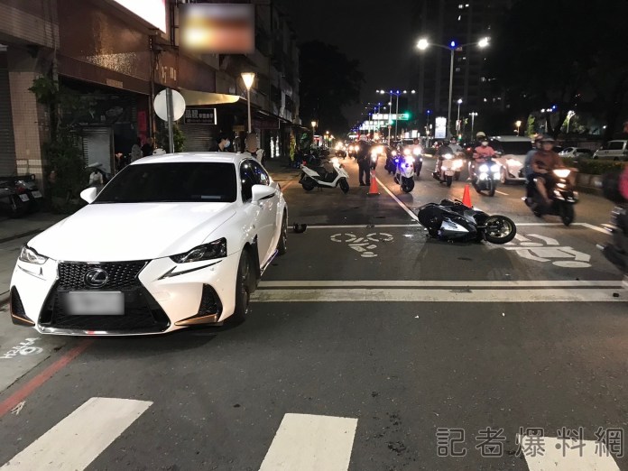 轎車右轉機車煞不住追撞 騎士顱內出血送醫不治 70 5C46ABDF 392C 4D8F 80BD 5447BB3F3594 | 社會 社會 記者爆料網