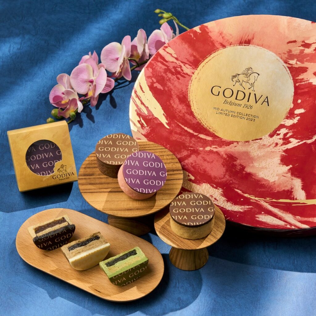 帶著圓滿、和諧的美意,GODIVA中秋巧克力月餅禮盒8顆裝囊括所有中秋限定口味巧克力月餅,讓您一次擁有多重頂級的絕妙體驗,為相聚時刻增添更多驚喜與歡樂!