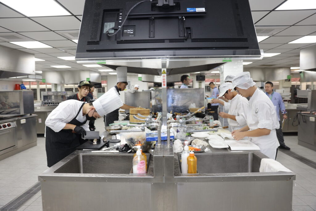 本屆一共吸引48位餐飲高手報名角逐,戰況十分激烈