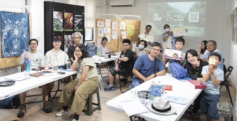 《圖說》走讀旅行結合工作坊「坪林河怪⼩旅⾏-_茶⼭怪+GO!!_」。〈文化局提供〉