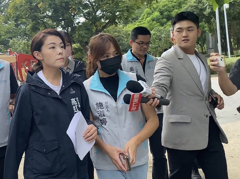 新竹市長高虹安遭爆料,放任男友約談府內人員、局長,喬標案、喬事情,議員斥形同後宮干政。中央社