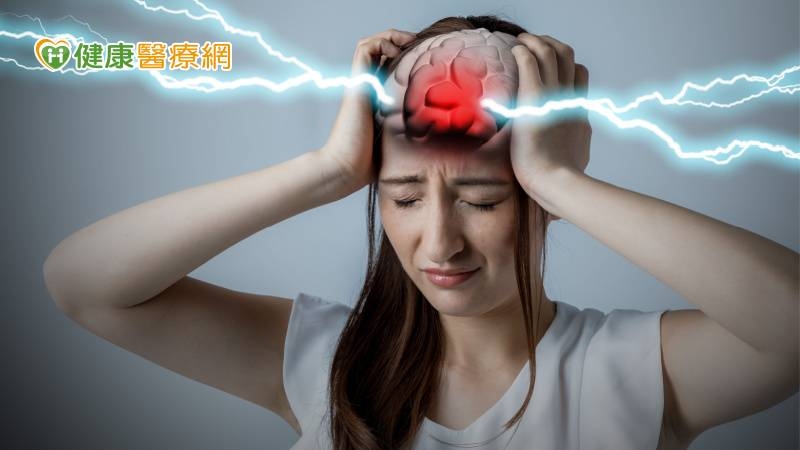 頭痛竟是顱內不定時炸彈惹禍！　「電腦刀治療」拆除顱內動靜脈廔管成效佳