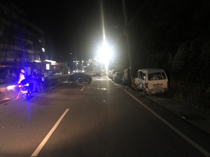 路況不熟?! 23歲男載友高速自撞路邊3汽機車 74 7A34E2C8 8D8E 4F66 83EA 718BB69F9737 | 社會 社會 記者爆料網