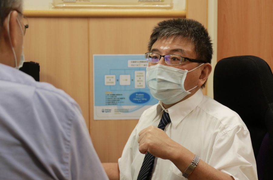 6旬男迷網路小說「久躺沙發」 嘴唇發紫、冒冷汗竟已肺栓塞快沒命! 204 6旬男迷網路小說「久躺沙發」 嘴唇發紫、冒冷汗竟已肺栓塞快沒命! 203