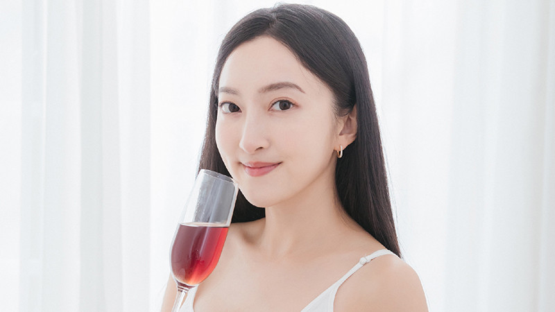美妍機能飲品在保健食品市場刮起熱潮，小資女、網紅大熱門。（圖／東璧堂提供）