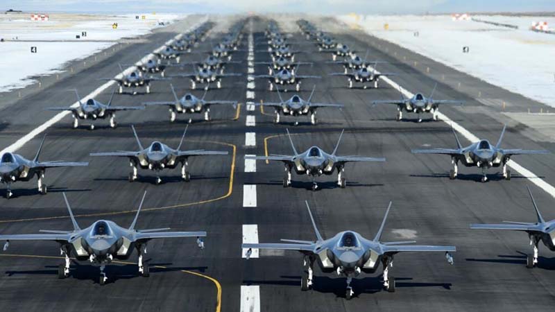 美國猶他州的希爾空軍基地舉行「大象漫步」飛行演習,52架F-35A參與。圖/取自第388阿富汗聯隊臉書