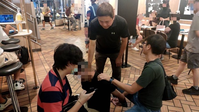 高雄超商女員工慘遭前男友持刀狂刺30多刀 33歲凶嫌左營落網 62 超商,情殺,高雄,落網