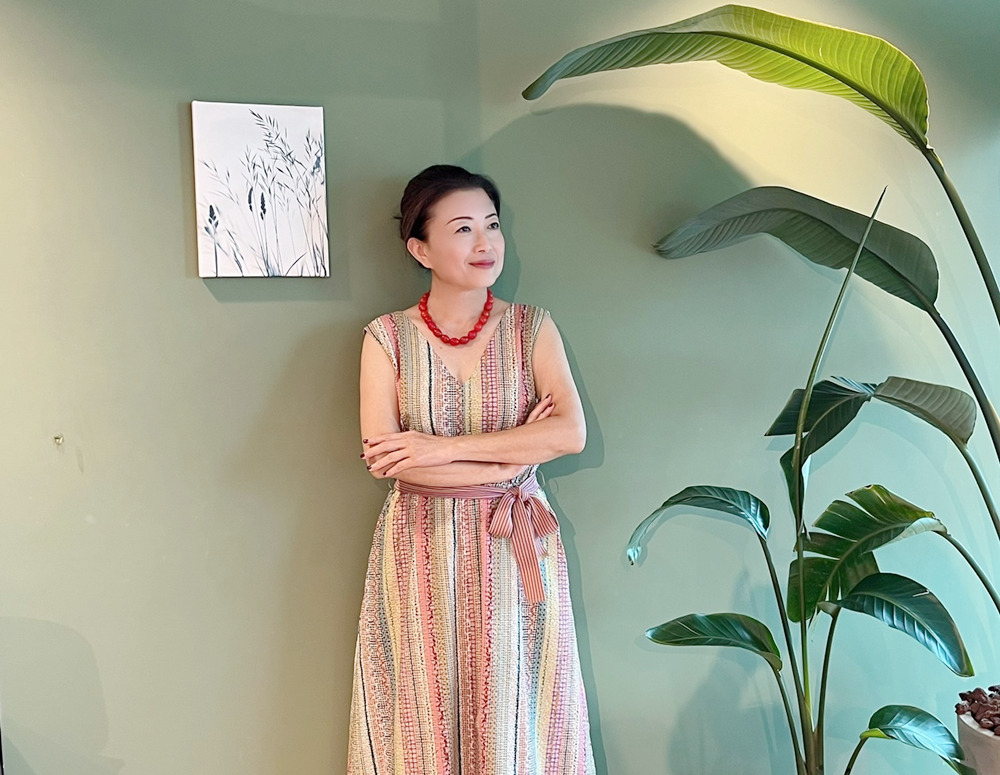 法國教育中心Campus France代表曾馨弘於2001創辦法國教育中心經20幾年努力,讓法國留學的服務趨向完善。(圖/業者提供)