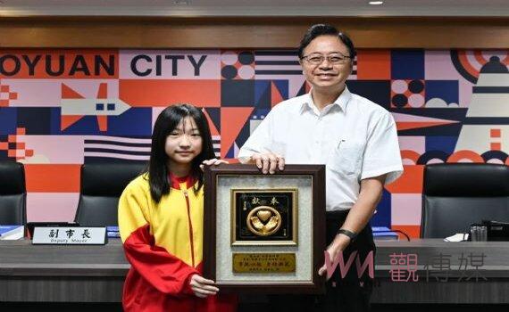 桃園表揚10位孝行獎得主 推崇孝心照顧長輩感動人心