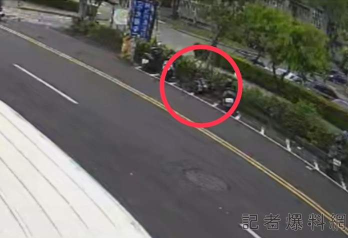 靈異事件?! 殯儀館旁停機車遭撞 警調帶真相大白 74 201AC830 51A2 49DA B864 A93ECCCE3C48 | 社會 社會 記者爆料網
