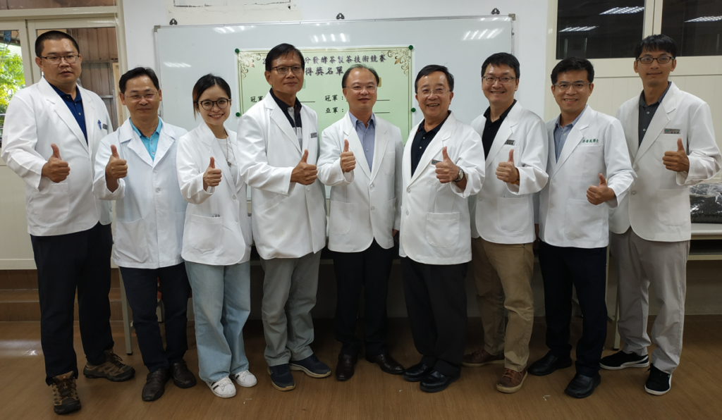 產官學專家評審齊聚一堂一同評審。圖/茶改場