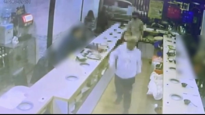 嫌服務態度差 男闖火鍋店櫃台勒脖痛毆店員下場出爐 64 213 2 | 社會 社會 記者爆料網