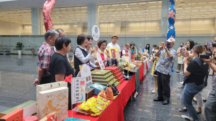 2024台中十大伴手禮票選活動擴大辦理! 9/15起開放在地店家網路報名 71 1759179 0 | 生活 生活 記者爆料網
