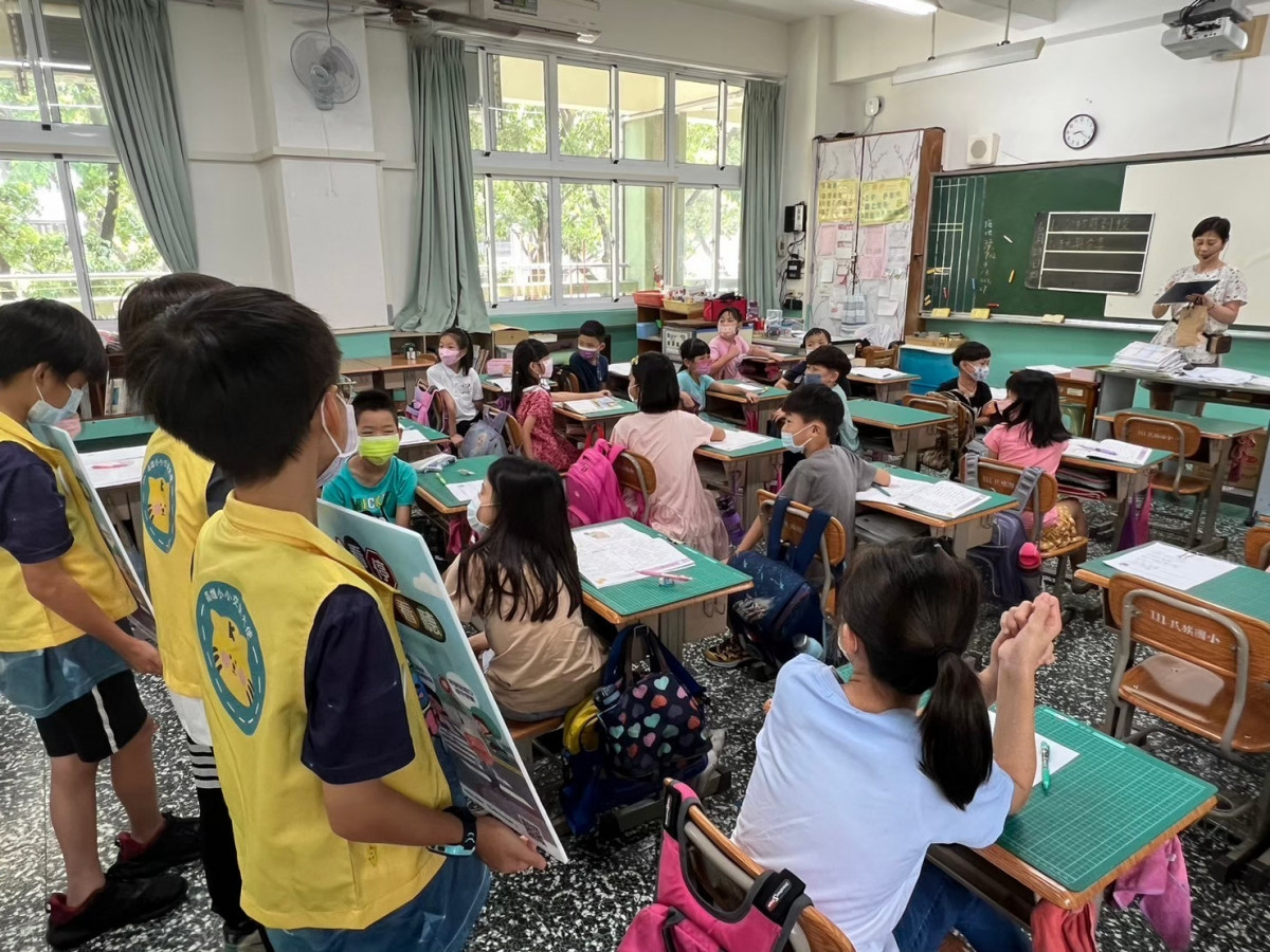 今年首次推出全國性的「交通安全大使」計畫,讓大小朋友親身參與共同提升城市行的環境。(圖/高雄市政府提供)