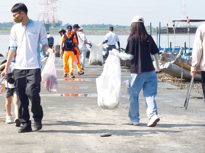 邀集醫護環保愛地球 光田醫院淨灘邁入第9年 54 LINE ALBUM F790何楓琪 230916 9 | 生活 生活 記者爆料網