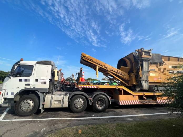 悲劇!高雄旅行團包遊覽車趕機場飛日本 國道撞聯結車趕不上班機 66 2085839 0 | 社會 社會 記者爆料網