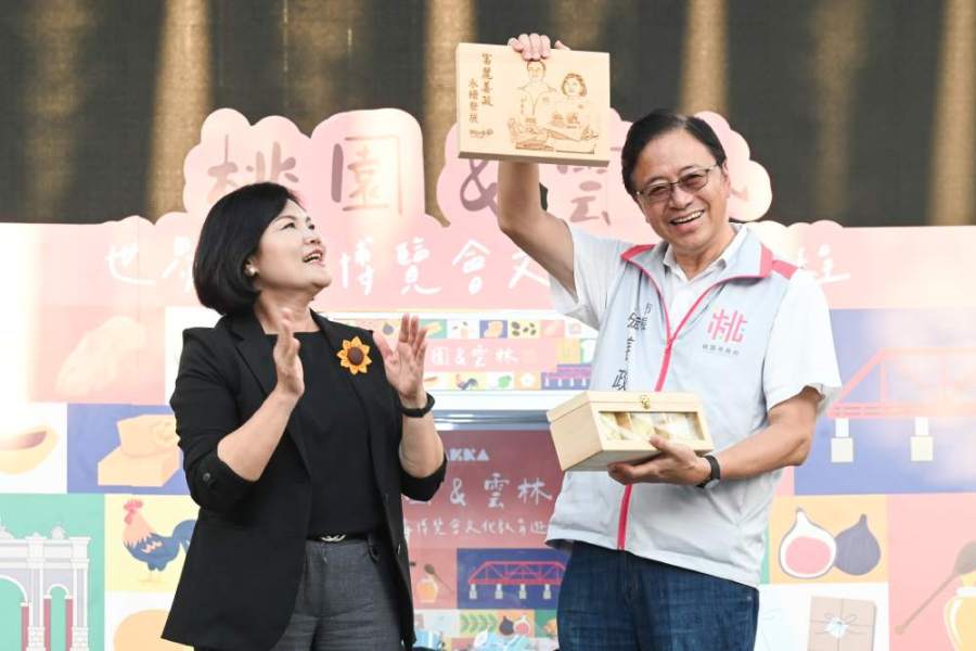 張麗善率團訪世客博 張善政:盼讓國人看見雲林「詔安客」 224 張麗善、張善政