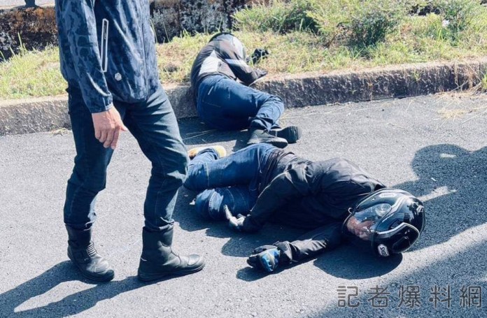 新店山道傳性能車與大重機事故 網友熱議肇責 67 3 10 | 社會 社會 記者爆料網