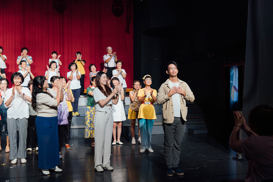 漾新聞|讀者變成舞台劇演員 高市圖推出「有故事的人」青銀共學幫長者成功圓夢