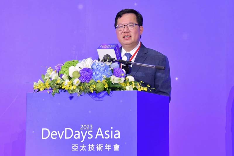 行政院副院長鄭文燦主持專案會議,要求農業部公開過期進口蛋倉儲地點。圖/引自鄭文燦臉書