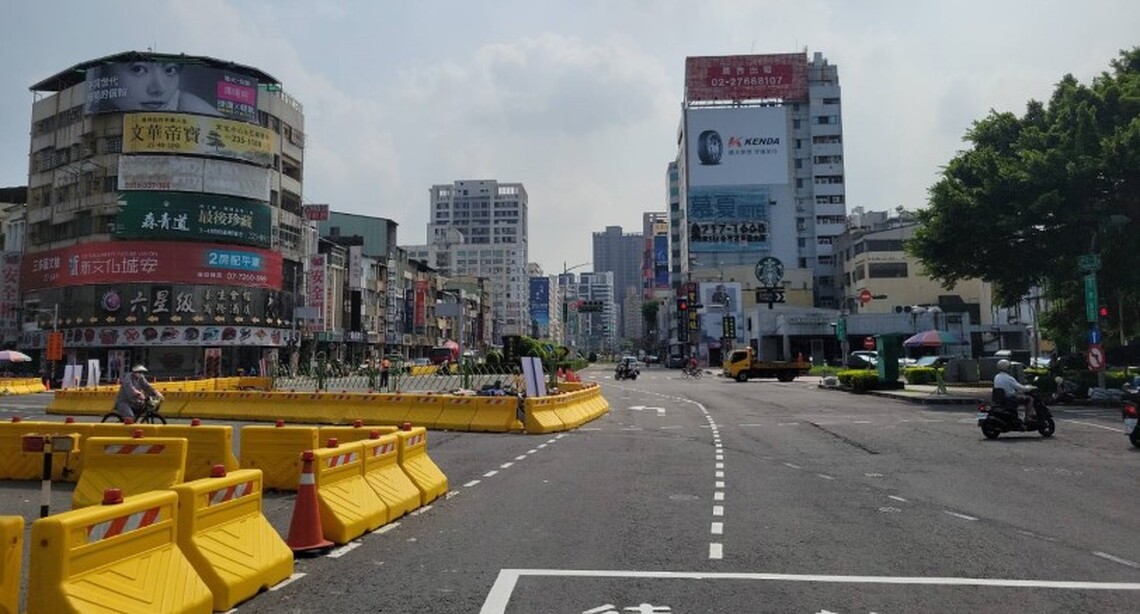 輕軌中正/大順路口即將進入第三階段交維施工 提醒用路人減速慢行